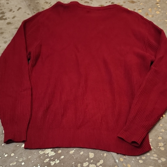 Vibrant Red Crewneck Sweater with Knit Texture - Picture 4 of 4